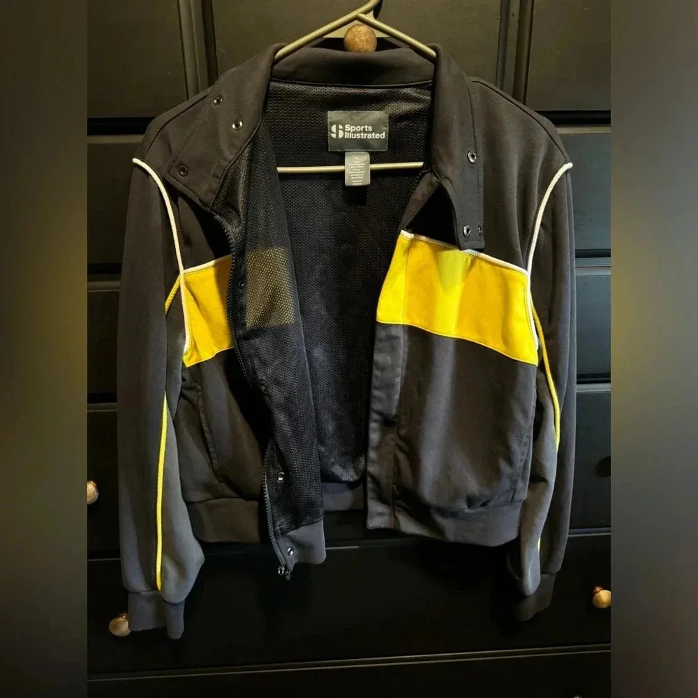 Sports Illustrated Men’s Size Small Jacket - Picture 3 of 6